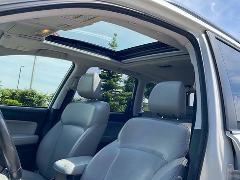 Used 2014 Subaru Forester 2.5i Limited AWD/4WD image 10