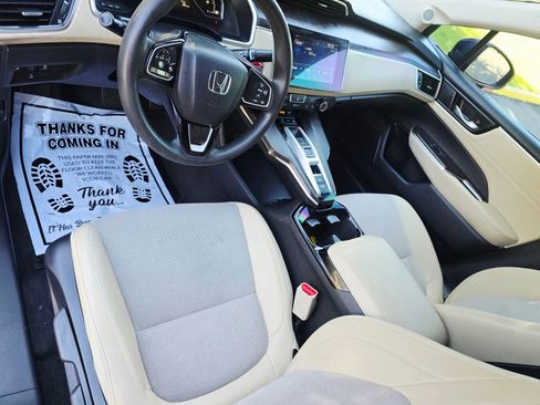 Used 2018 Honda Clarity Plug-In Hybrid image 15