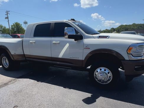 Used 2024 RAM 3500 Limited w/ Safety Group image 39
