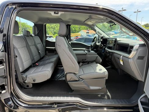 New 2025 Ford F250 XL w/ STX Appearance Package AWD/4WD image 12