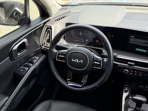 Used 2025 Kia Sorento S FWD image 15