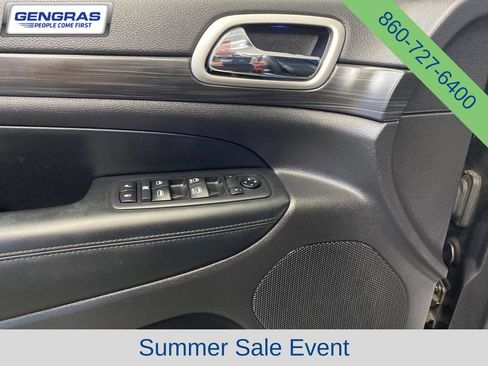 Used 2020 Jeep Grand Cherokee Laredo w/ Quick Order Package 2BN North AWD/4WD image 13