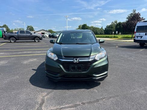 Used 2017 Honda HR-V LX image 2