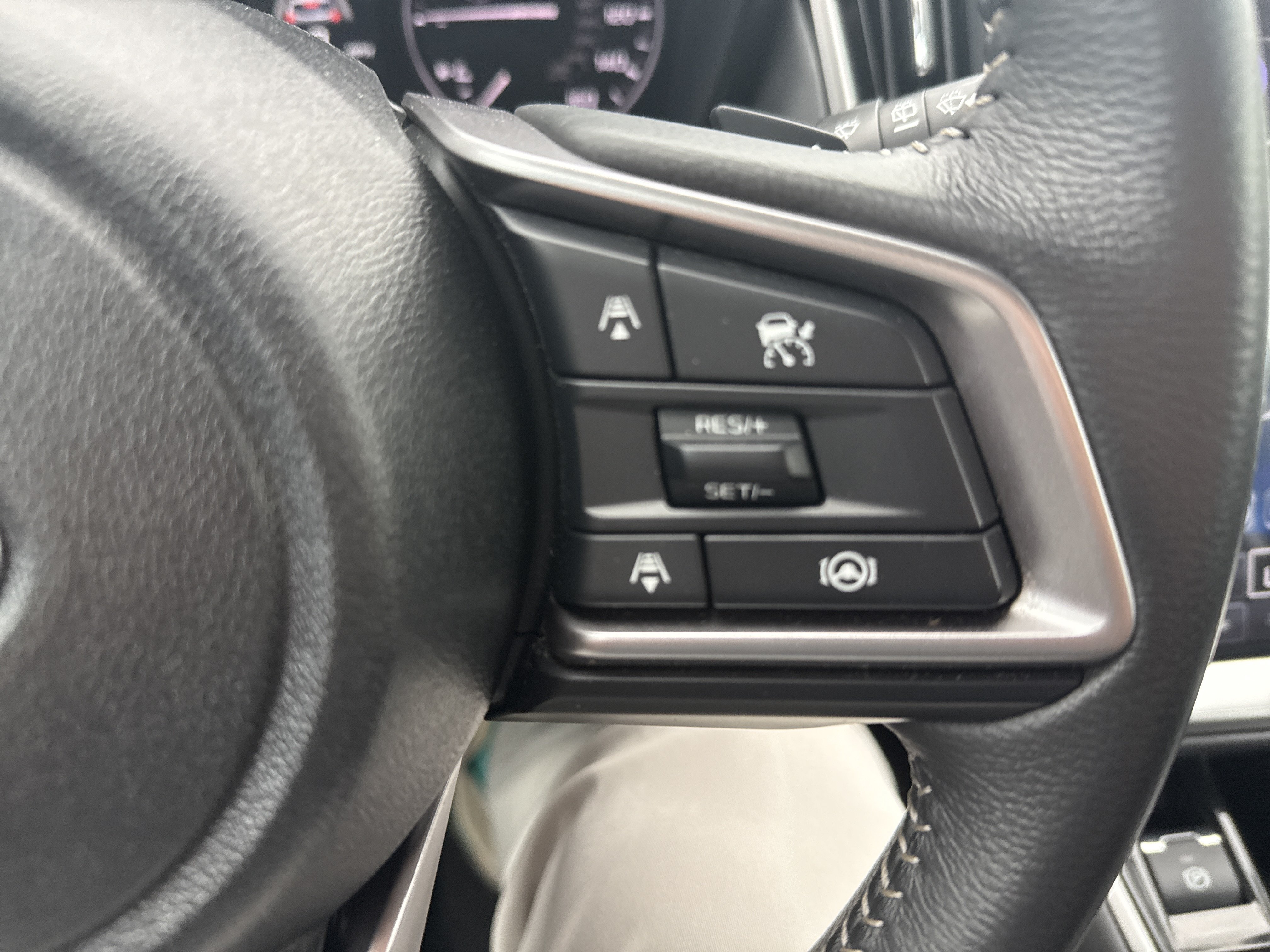 Used 2025 Subaru Outback Premium AWD/4WD image 20