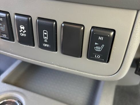 Used 2020 Nissan Frontier SV w/ Midnight Edition Floor Mats image 19