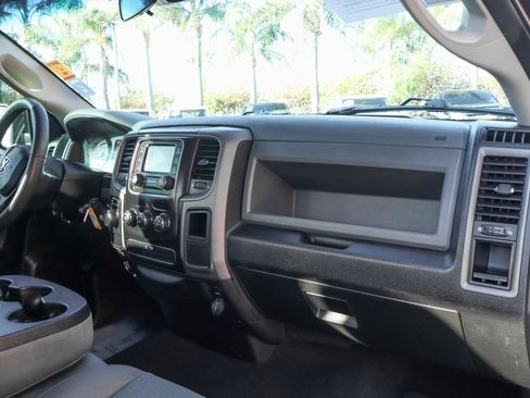 Used 2018 RAM 1500 Express image 34
