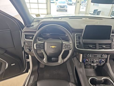 Used 2023 Chevrolet Suburban LT w/ LT Signature Plus Package AWD/4WD image 23