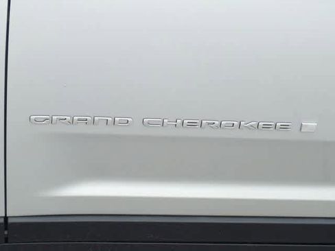 New 2026 Jeep Grand Cherokee Limited image 13