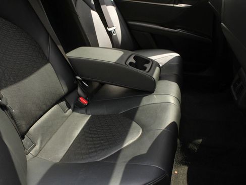 Used 2018 Toyota Camry XSE w/ Driver Assist Package FWD image 21