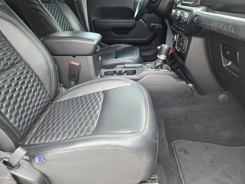 Used 2023 Jeep Wrangler Unlimited Sport AWD/4WD image 16