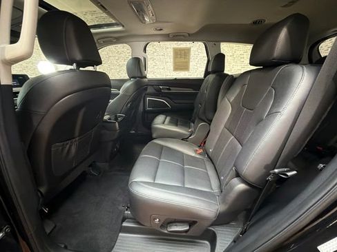 Used 2021 Kia Telluride EX w/ EX Premium Package AWD/4WD image 16