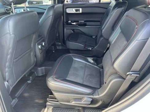 Certified 2024 Ford Explorer ST-Line w/ Class IV Trailer Tow Package AWD/4WD image 13