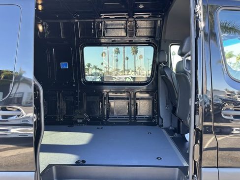 Used 2024 Mercedes-Benz Sprinter 3500 image 27