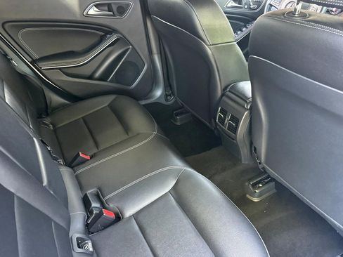 Used 2018 Mercedes-Benz GLA 250 4MATIC image 29