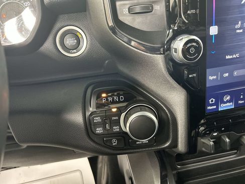 Used 2024 RAM 1500 Big Horn AWD/4WD image 18