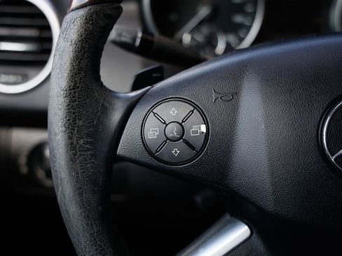 Used 2011 Mercedes-Benz ML 350 4MATIC image 38