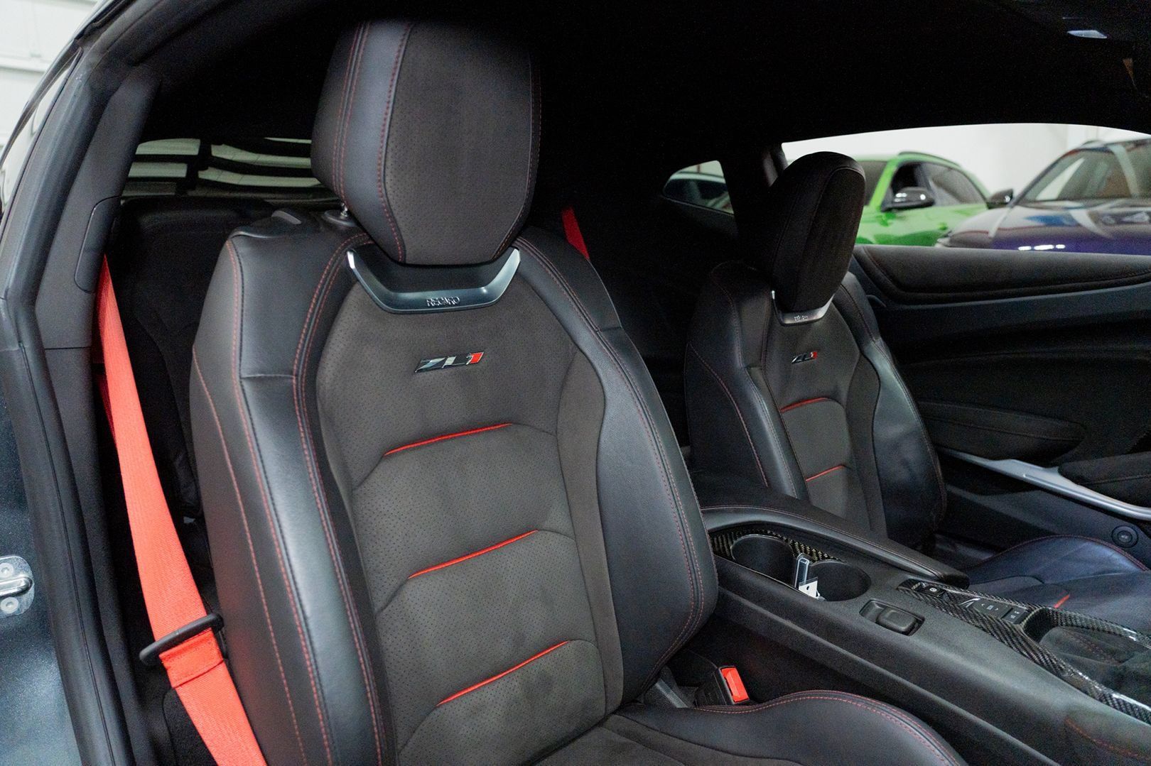 Used 2018 Chevrolet Camaro ZL1 RWD image 28