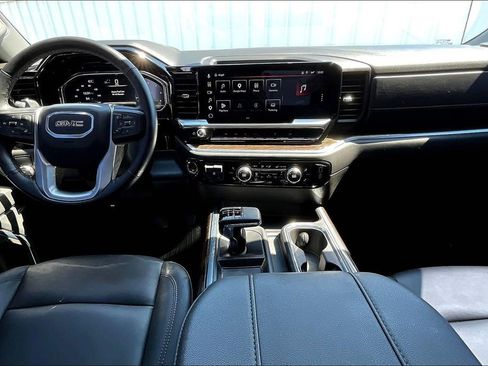 Used 2025 GMC Sierra 1500 Elevation w/ Elevation Premium Package image 18
