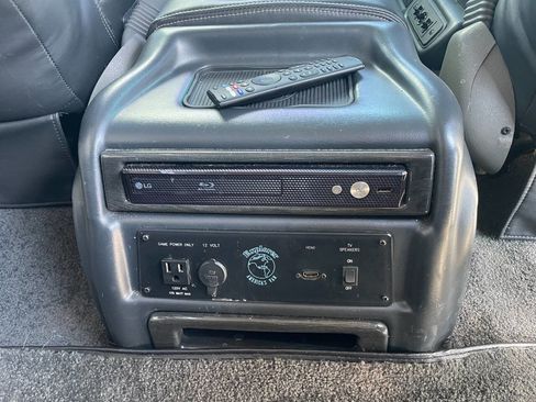 Used 2023 GMC Savana 2500 Extended image 28