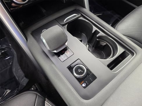 Used 2023 Land Rover Discovery S R-Dynamic image 24