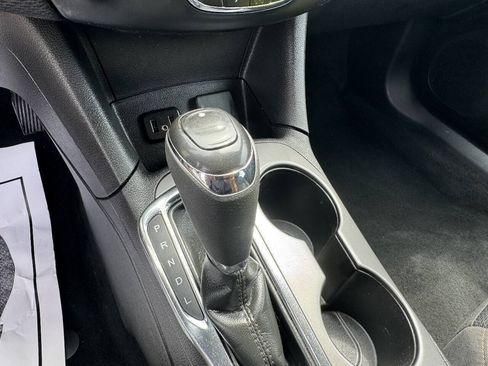 Used 2019 Chevrolet Cruze LS FWD image 12