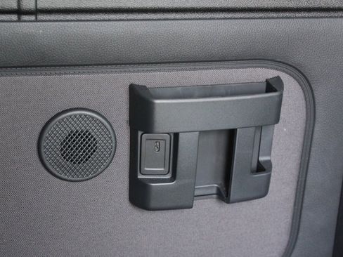 Used 2024 Mercedes-Benz Sprinter 2500 image 40