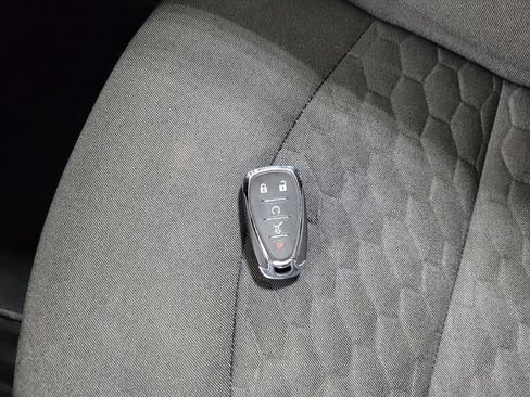 Used 2019 Chevrolet Equinox LT image 32