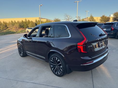 Certified 2025 Volvo XC90 T8 Ultra w/ Lounge Package image 7