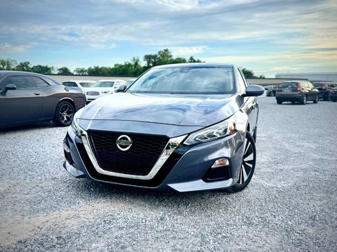 Used 2022 Nissan Altima 2.5 SV AWD/4WD image 1