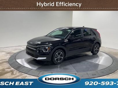 New 2025 Kia Niro LX