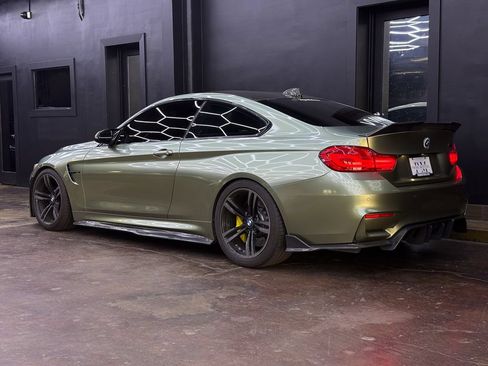 Used 2018 BMW M4 Coupe RWD image 7