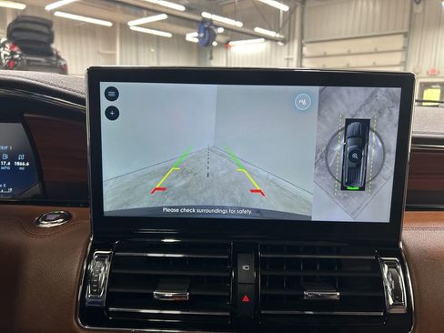 Certified 2024 Lincoln Navigator L Reserve image 21