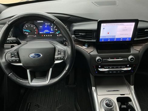 Used 2020 Ford Explorer Limited w/ Class III Trailer Tow Package image 12