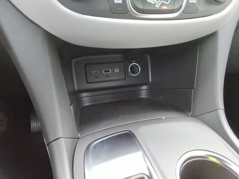 Certified 2024 Chevrolet Equinox LS w/ LS Convenience Package image 33