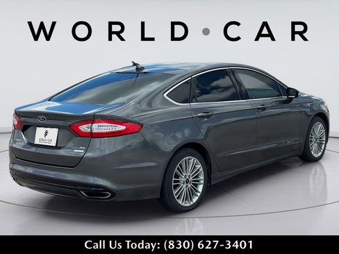 Used 2016 Ford Fusion SE w/ Equipment Group 202A FWD image 6