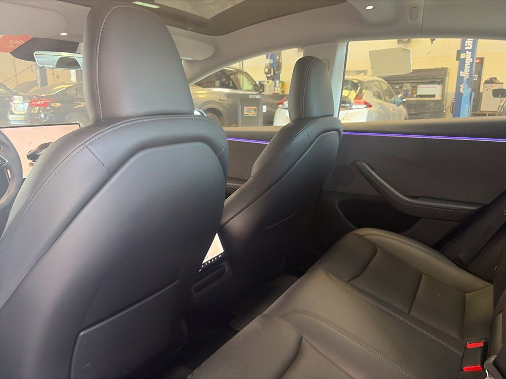Used 2024 Tesla Model 3 Standard Range RWD image 7
