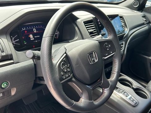 Used 2023 Honda Passport TrailSport image 17