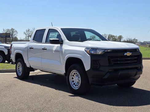 New 2026 Chevrolet Colorado W/T image 2