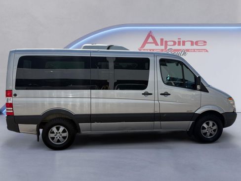 Used 2010 Mercedes-Benz Sprinter 2500 image 6