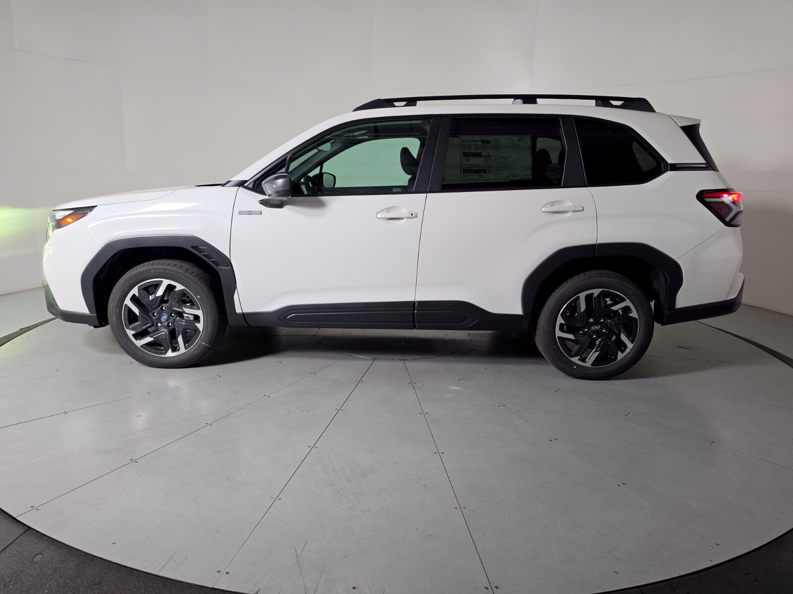 New 2026 Subaru Forester Premium AWD/4WD image 2