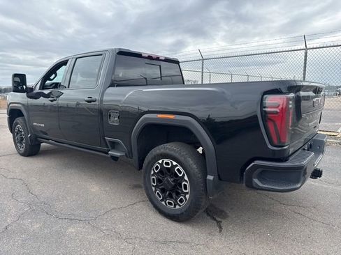 Used 2025 GMC Sierra 3500 AT4 w/ AT4 Premium Plus Package image 5