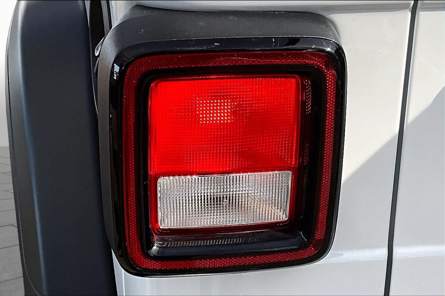 Used 2024 Jeep Wrangler Sport AWD/4WD image 27