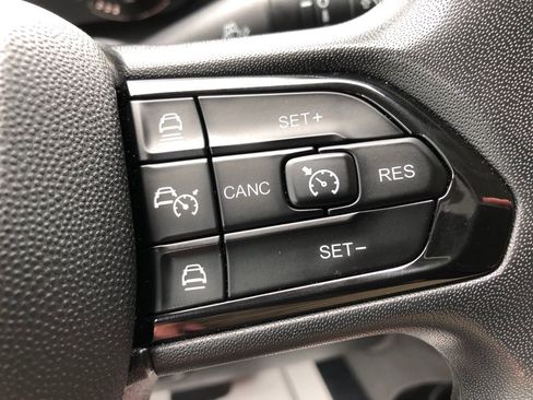 Used 2024 RAM ProMaster 2500 w/ Convenience Group FWD image 33