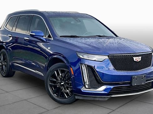Used 2024 Cadillac XT6 Luxury FWD image 2
