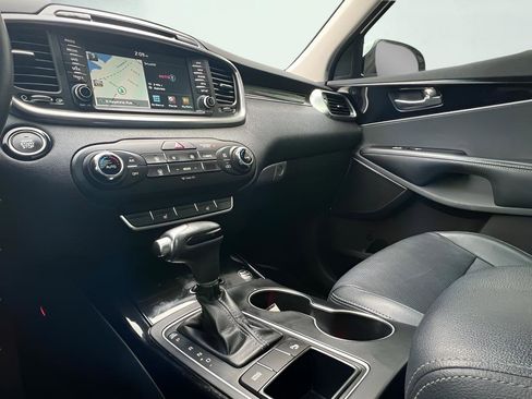 Used 2018 Kia Sorento SX image 61
