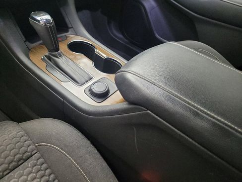 Used 2019 GMC Acadia SLE AWD/4WD image 26