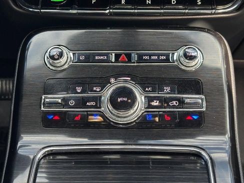 Used 2022 Lincoln Nautilus Reserve image 15