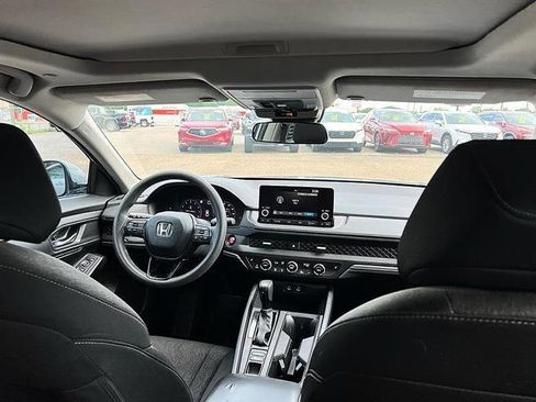 Used 2024 Honda Accord EX image 38