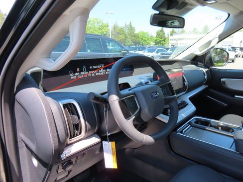 New 2026 Ford Expedition Max Active AWD/4WD image 9