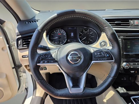 Used 2019 Nissan Rogue SL w/ Premium Package FWD image 16